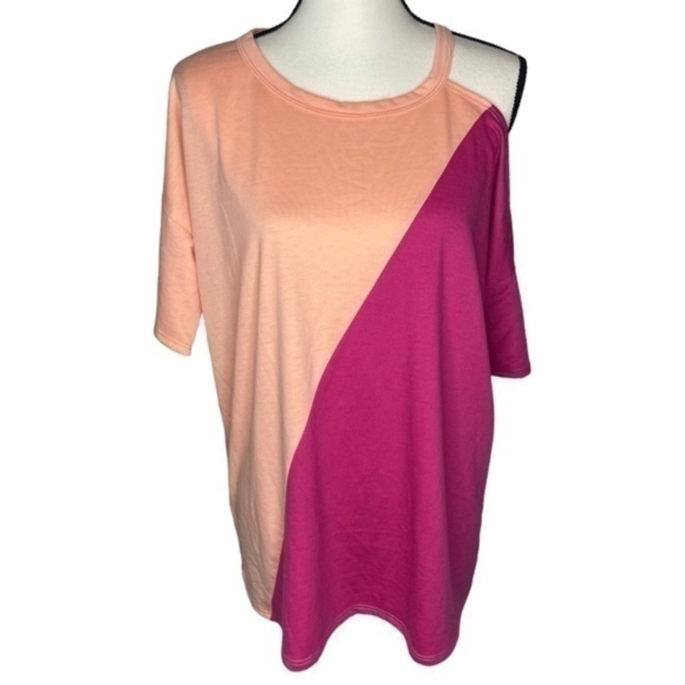 BiBi Top Peach and Fuchsia Diagonal Color Block Short Sleeve Left Cold Shoulder